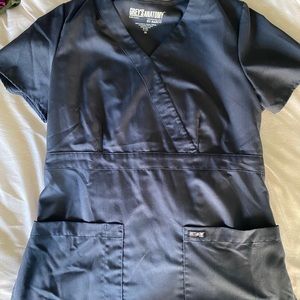 Grey scrub top greys anatomy